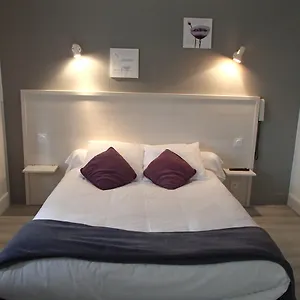 2* Hotel Logis Le Pont D'arcole